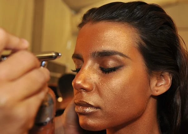 MIAMI - JULY 22: Model gets ready backstage at the LSpace by Monia Wise Swim Collection for Spring Summer 2013 during Mercedes-Benz Swim Fashion Week on July 22, 20 — Stock Photo, Image