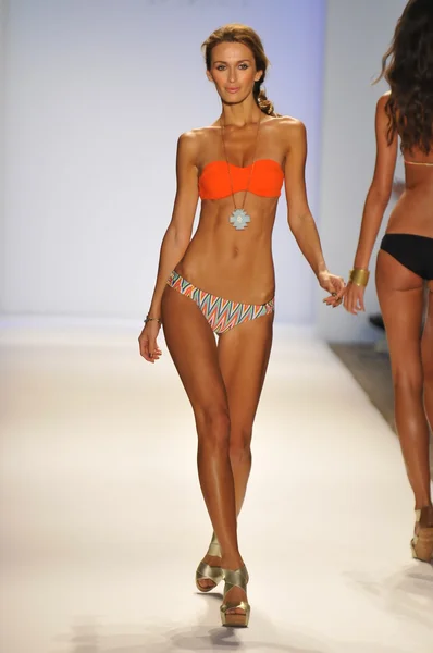MIAMI - JULY 22: Model walks runway at the LSpace by Monia Wise Swim Collection for Spring Summer 2013 during Mercedes-Benz Swim Fashion Week on July 22, 2012 in Miami, FL — Stock Photo, Image