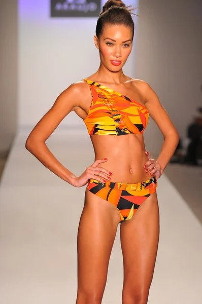 MIAMI - JULY 20: Model walks runway at the A.Z Araujo Swim Collection for Spring Summer 2013 during Mercedes-Benz Swim Fashion Week on July 20, 2012 in Miami, FL — Stock Photo, Image