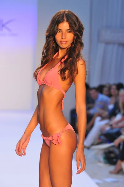 MIAMI - JULY 23: Model walks runway at the ANK by Mirla Sabino Swimwear Collection for Spring Summer 2013 during Mercedes-Benz Swim Fashion Week on July 23, 2012 in Miami, FL — Stock Photo, Image