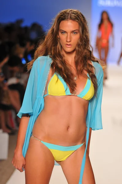 MIAMI - JULY 23: Model walks runway at the Sauvage Swim Collection for Spring Summer 2013 during Mercedes-Benz Swim Fashion Week on July 23, 2012 in Miami, FL — Stock Photo, Image