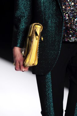 New york - Şubat 10: manken rebecca minkoff sonbahar kış 2012 tanıtım için pist lincoln Center'da 10 Şubat 2012 tarihinde new york moda haftasında yürür