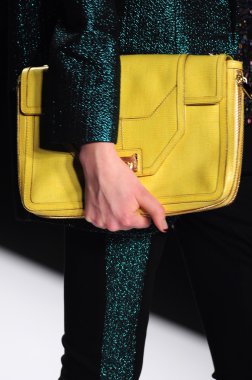 New york - Şubat 10: manken rebecca minkoff sonbahar kış 2012 tanıtım için pist lincoln Center'da 10 Şubat 2012 tarihinde new york moda haftasında yürür
