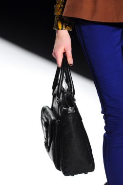 New york - Şubat 10: manken rebecca minkoff sonbahar kış 2012 tanıtım için pist lincoln Center'da 10 Şubat 2012 tarihinde new york moda haftasında yürür