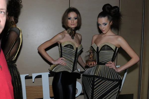 MOSCOW - MARCH 21: A Models get ready backstage for Sabina Gorelik Fall Winter 2012 presentation in WTC during Mercedes-Benz Fashion Week on March 21, 2012 in Moscow — Stock Photo, Image