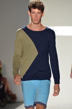 New york, ny - 11 Eylül: manken, 2012 moda show mercedes-benz moda haftası lincoln Center'da stüdyoda timo weiland bahar pist yürür