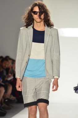 New york, ny - 11 Eylül: manken, 2012 moda show mercedes-benz moda haftası lincoln Center'da stüdyoda timo weiland bahar pist yürür