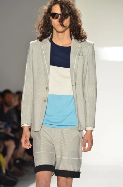 NEW YORK, NY - SEPTEMBER 11: A model walks the runway at the Timo Weiland Spring 2012 fashion show during Mercedes-Benz Fashion Week at The Studio at Lincoln Center — Stock Photo, Image