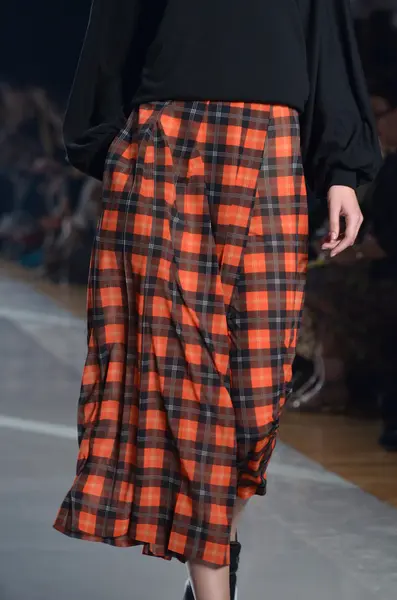 NEW YORK, NY - SEPTEMBER 11: A model walks the runway at the Y-3 Spring 2012 fashion show during Mercedes-Benz Fashion Week at 82 Mercer on September 11, 2011 in New York City — Stock Photo, Image