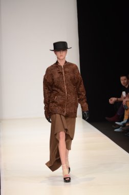 Moskova - 23 Mart: viva vox sonbahar kış 2012 sunu sırasında mbfw üzerinde 23 Mart 2012, Moskova, Rusya Federasyonu için pist model yürür