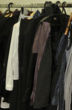 Moskova - 24 Mart: bir giyim sonbahar kış 2012 sunu sırasında 24 Mart 2012, Moskova, Rusya mbfw yana gattaulina, sahne arkasında hazır raf