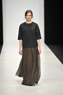 Moskova - 24 Mart: manken biryukov sonbahar kış 2012 sunu sırasında mbfw 24 Mart 2012, Moskova, Rusya Federasyonu için pist yürür