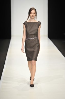 Moskova - 24 Mart: manken biryukov sonbahar kış 2012 sunu sırasında mbfw 24 Mart 2012, Moskova, Rusya Federasyonu için pist yürür