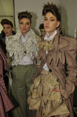 Moskova - 25 Mart: bir model kuliste yez yegor zaitsev sonbahar kış 2012 sunu sırasında mbfw 25 Mart 2012, Moskova, Rusya tarafından hazırlan