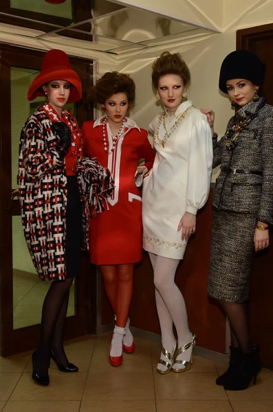 Μόσχα - 21 Μαρτίου: μια πρόβα με τα μοντέλα για slava Ζάιτσεφ πέφτουν το χειμώνα 2012 παρουσίαση στο wtc κατά τη διάρκεια της εβδομάδας μόδας της mercedes-benz στις 21 Μαρτίου 2012 στη Μόσχα, Ρωσία — Φωτογραφία Αρχείου