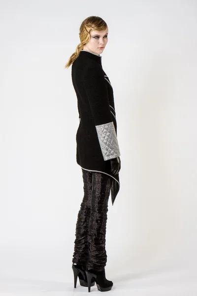 New york - Şubat 10: katya leonovich sonbahar kış 2012 tanıtımı kutusuna lincoln Center'da new york moda haftası 15 Şubat 2012 tarihinde new York'ta bir model teşkil etmektedir — Stok fotoğraf