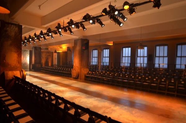 NEW YORK - FEBRUARY 11: A runway preparation before Sally La Pointe Fall Winter 2012 presentation in Center 548 during New York Fashion Week on February 11, 2012 in NY — Stock Photo, Image