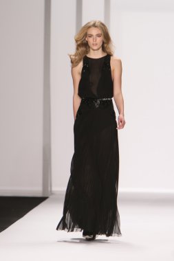 New york - 15 Şubat: j. için pist model yürür mendel düşmek 15 Şubat 2012 NYC new york moda haftasında lincoln Center'da kış 2012 tanıtım