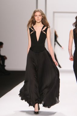 New york - 15 Şubat: j. için pist model yürür mendel düşmek 15 Şubat 2012 NYC new york moda haftasında lincoln Center'da kış 2012 tanıtım