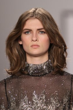 New york - 15 Şubat: j. için pist model yürür mendel düşmek 15 Şubat 2012 NYC new york moda haftasında lincoln Center'da kış 2012 tanıtım