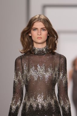 New york - 15 Şubat: j. için pist model yürür mendel düşmek 15 Şubat 2012 NYC new york moda haftasında lincoln Center'da kış 2012 tanıtım