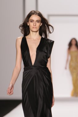 New york - 15 Şubat: j. için pist model yürür mendel düşmek 15 Şubat 2012 NYC new york moda haftasında lincoln Center'da kış 2012 tanıtım
