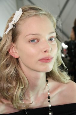New york, ny - 15 Şubat: manken j. sahne arkasında hazır hale mendel sonbahar 2012 moda altında mercedes-benz moda haftası sırasında lincoln Center'da Tiyatrosu'nda 15 Şubat 2012 NYC show