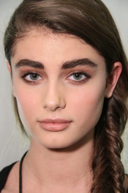 New york, ny - 15 Şubat: manken j. sahne arkasında hazır hale mendel sonbahar 2012 moda altında mercedes-benz moda haftası sırasında lincoln Center'da Tiyatrosu'nda 15 Şubat 2012 NYC show