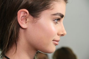 New york, ny - 15 Şubat: manken j. sahne arkasında hazır hale mendel sonbahar 2012 moda altında mercedes-benz moda haftası sırasında lincoln Center'da Tiyatrosu'nda 15 Şubat 2012 NYC show