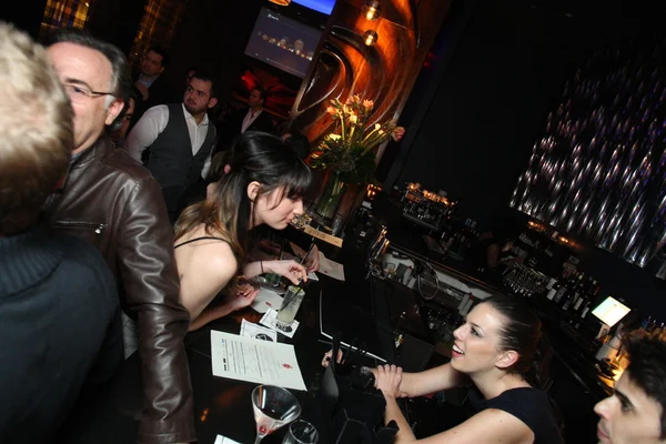 NEW YORK - 13 FEBBRAIO: Ambience before alla presentazione della collezione Sergio Davila Autunno Inverno 2012 al Lounge 48 durante la New York Fashion Week del 13 febbraio 2012 a New York — Foto Stock