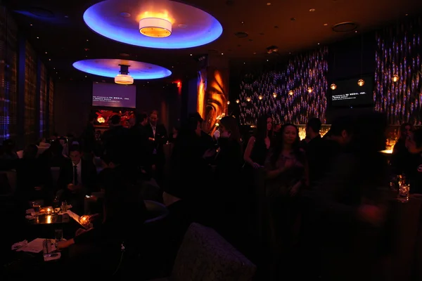 NEW YORK - 13 FEBBRAIO: Ambience before alla presentazione della collezione Sergio Davila Autunno Inverno 2012 al Lounge 48 durante la New York Fashion Week del 13 febbraio 2012 a New York — Foto Stock