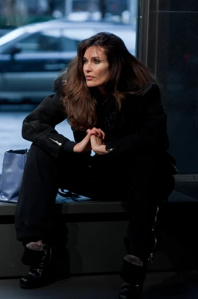 NEW YORK, NY - FEBRUARY 16: Model Carol Alt attends the Stephen Burrows fall 2012 fashion show during Mercedes-Benz Fashion Week at the Audi Forum on February 16, 2012 in New York — Stock Photo, Image