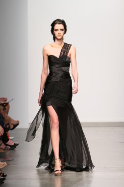 Pamela gonzales sunum pier 59 nolcha moda haftası 12 Eylül 2012 2013 ilkbahar yaz için new York'ta