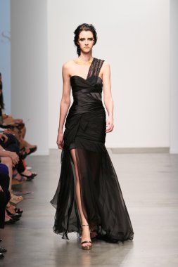 Pamela gonzales sunum pier 59 nolcha moda haftası 12 Eylül 2012 2013 ilkbahar yaz için new York'ta