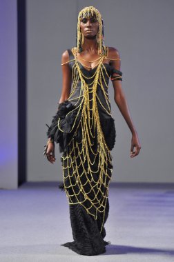 laureluxe 17 Eylül 2012 couture moda haftası sırasında 2013 ilkbahar yaz için new York'ta waldorf Astoria'da göster