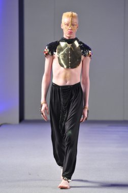laureluxe 17 Eylül 2012 couture moda haftası sırasında 2013 ilkbahar yaz için new York'ta waldorf Astoria'da göster