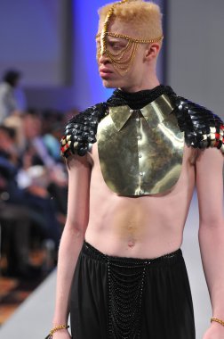 laureluxe 17 Eylül 2012 couture moda haftası sırasında 2013 ilkbahar yaz için new York'ta waldorf Astoria'da göster