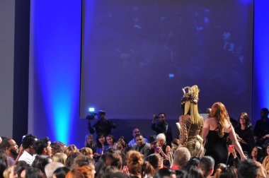 laureluxe 17 Eylül 2012 couture moda haftası sırasında 2013 ilkbahar yaz için new York'ta waldorf Astoria'da göster
