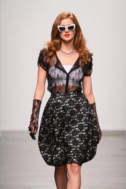 pier 59 ybcouture Show'da 2013 ilkbahar yaz için