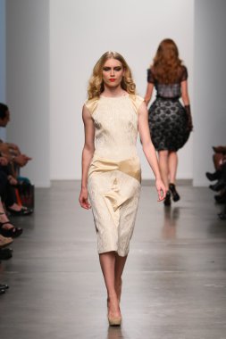 pier 59 ybcouture Show'da 2013 ilkbahar yaz için