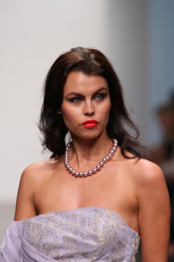 pier 59 ybcouture Show'da 2013 ilkbahar yaz için