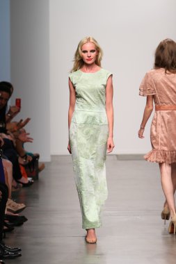pier 59 ybcouture Show'da 2013 ilkbahar yaz için
