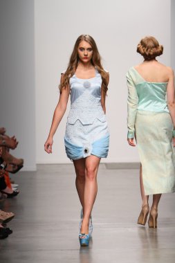 pier 59 ybcouture Show'da 2013 ilkbahar yaz için