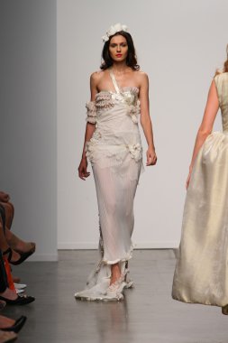 pier 59 ybcouture Show'da 2013 ilkbahar yaz için