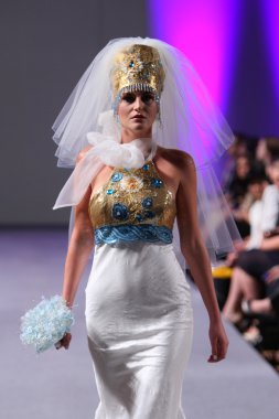 Evgenia luzhina-salazar couture moda haftası 16 Eylül 2012 NY 2013 ilkbahar yaz için waldorf Astoria'da göster