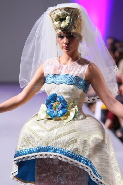 Evgenia luzhina-salazar couture moda haftası 16 Eylül 2012 NY 2013 ilkbahar yaz için waldorf Astoria'da göster