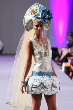 Evgenia luzhina-salazar couture moda haftası 16 Eylül 2012 NY 2013 ilkbahar yaz için waldorf Astoria'da göster