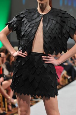 New york-16 Eylül: model domingo couture moda haftası 16 Eylül 2012 2013 ilkbahar yaz için new York'ta waldorf Astoria'da göstermek joseph pist yürür