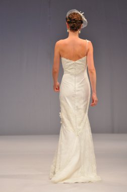 New york-14 Ekim: modelleri anne mavna gelin gösteri ny Gelin Moda Haftası 14 Ekim 2012 2013 Güz için new york City, ny için pist yürür