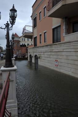 Kasırga kumlu etkisi sheapsheadbay mahalle binaları sel seriouse